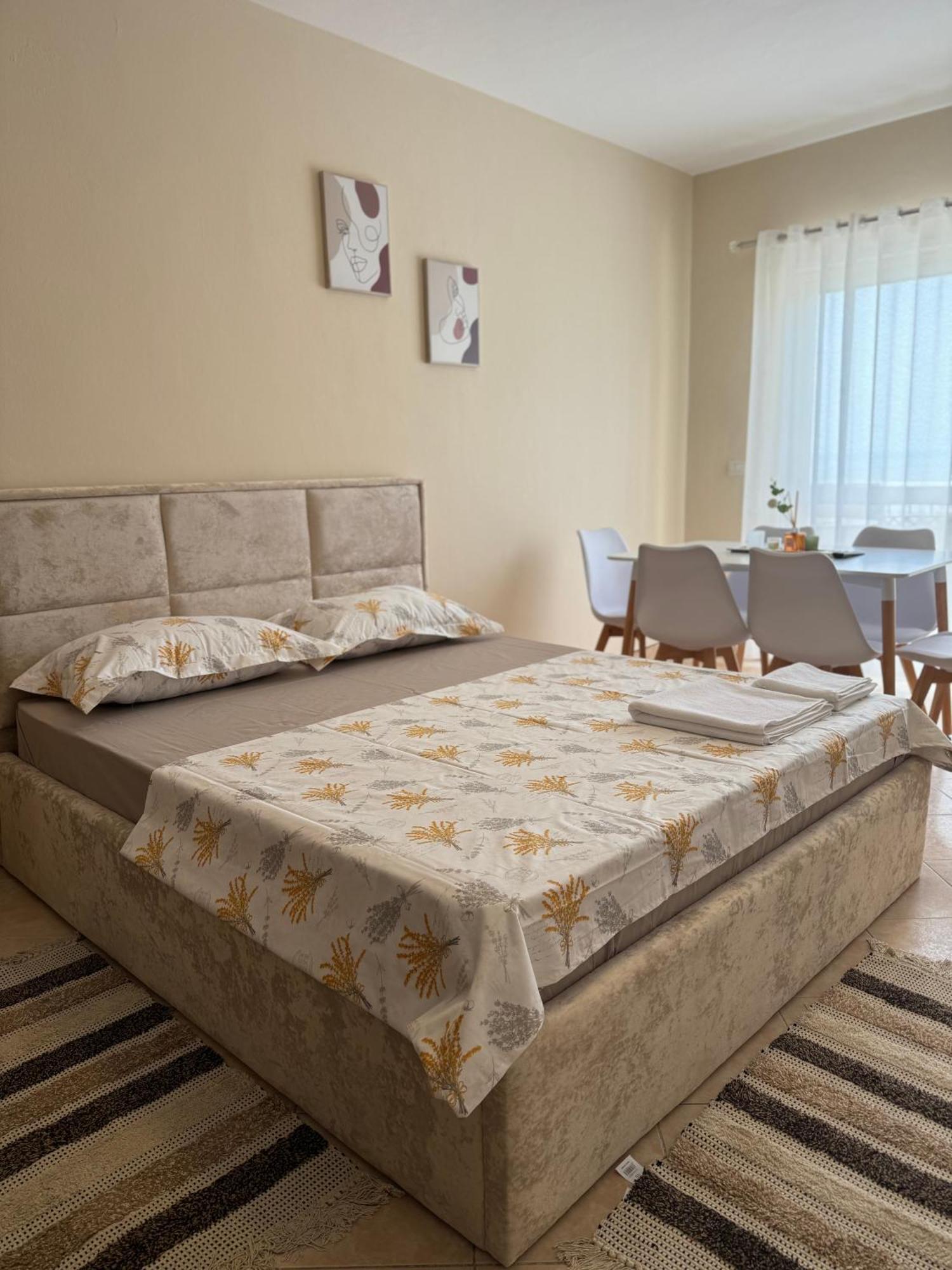 Sea & Gardenview Apartments Durrës Eksteriør billede