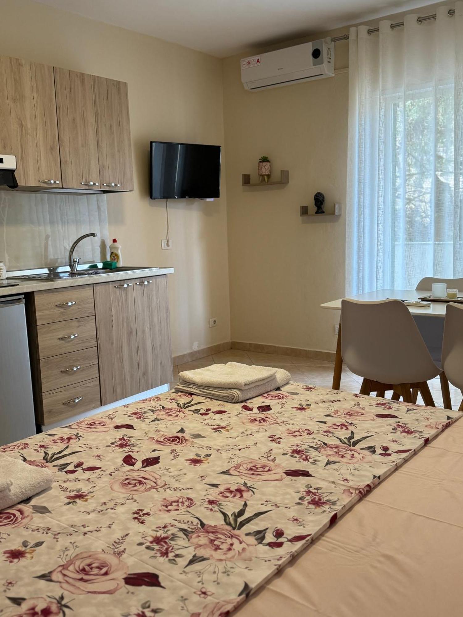 Sea & Gardenview Apartments Durrës Eksteriør billede