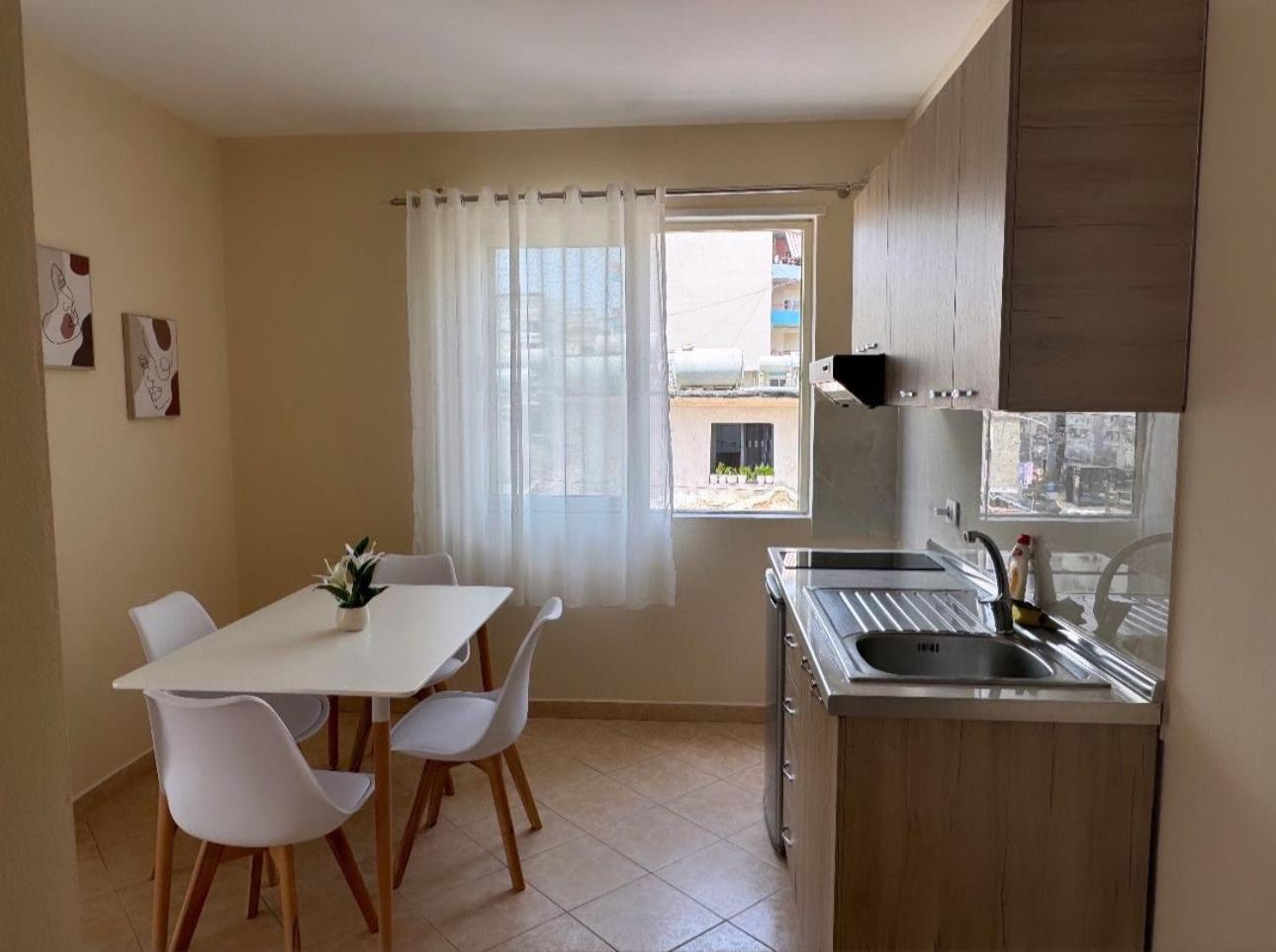 Sea & Gardenview Apartments Durrës Eksteriør billede