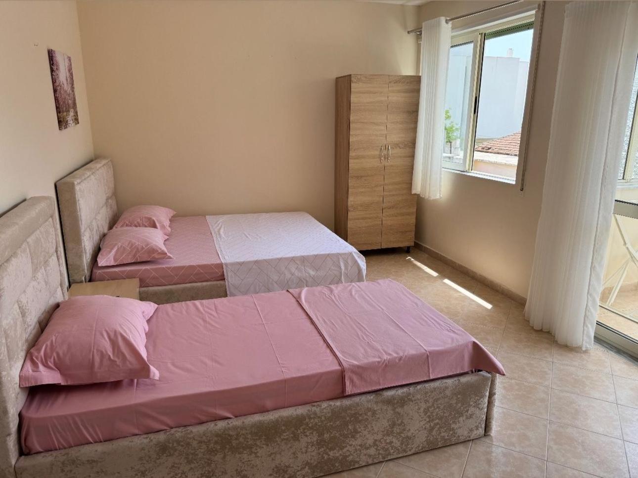 Sea & Gardenview Apartments Durrës Eksteriør billede