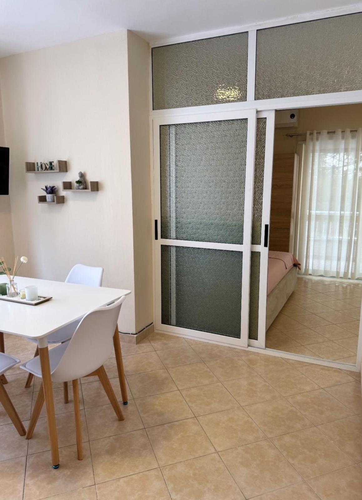 Sea & Gardenview Apartments Durrës Eksteriør billede