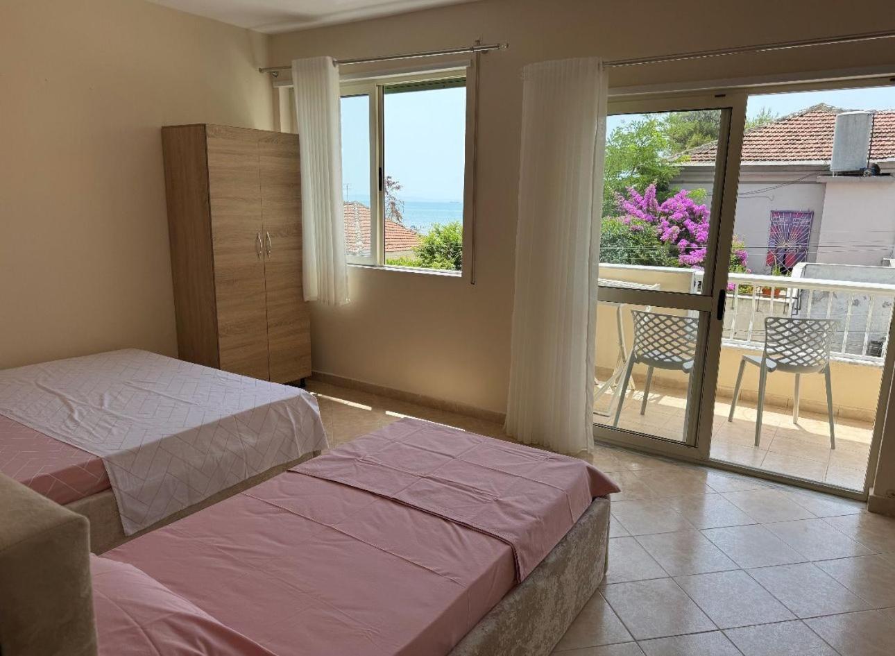 Sea & Gardenview Apartments Durrës Eksteriør billede