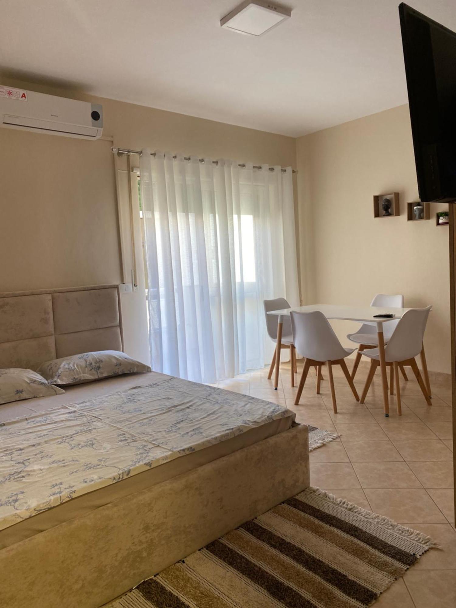 Sea & Gardenview Apartments Durrës Eksteriør billede
